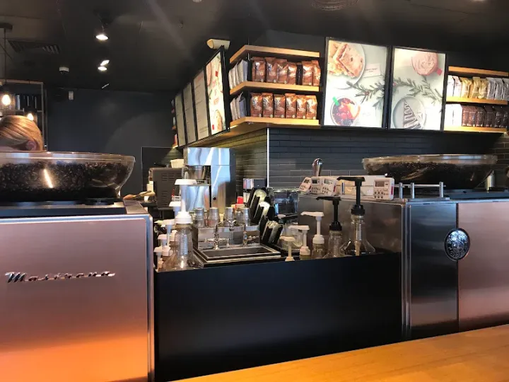 Starbucks in Hampton, Greater London