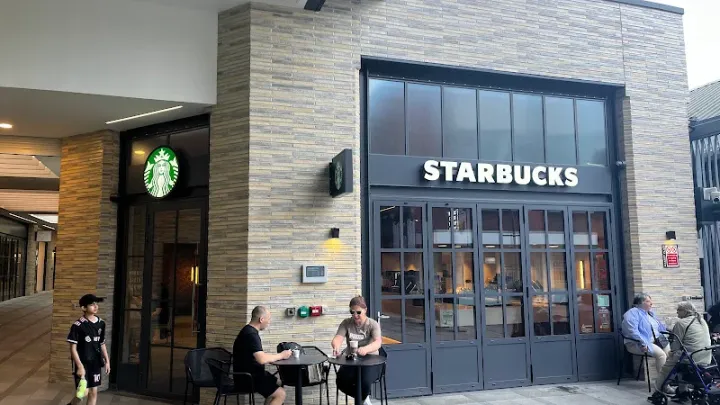 Starbucks in London, Greater London