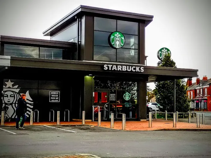 Starbucks in Quinton, West Midlands